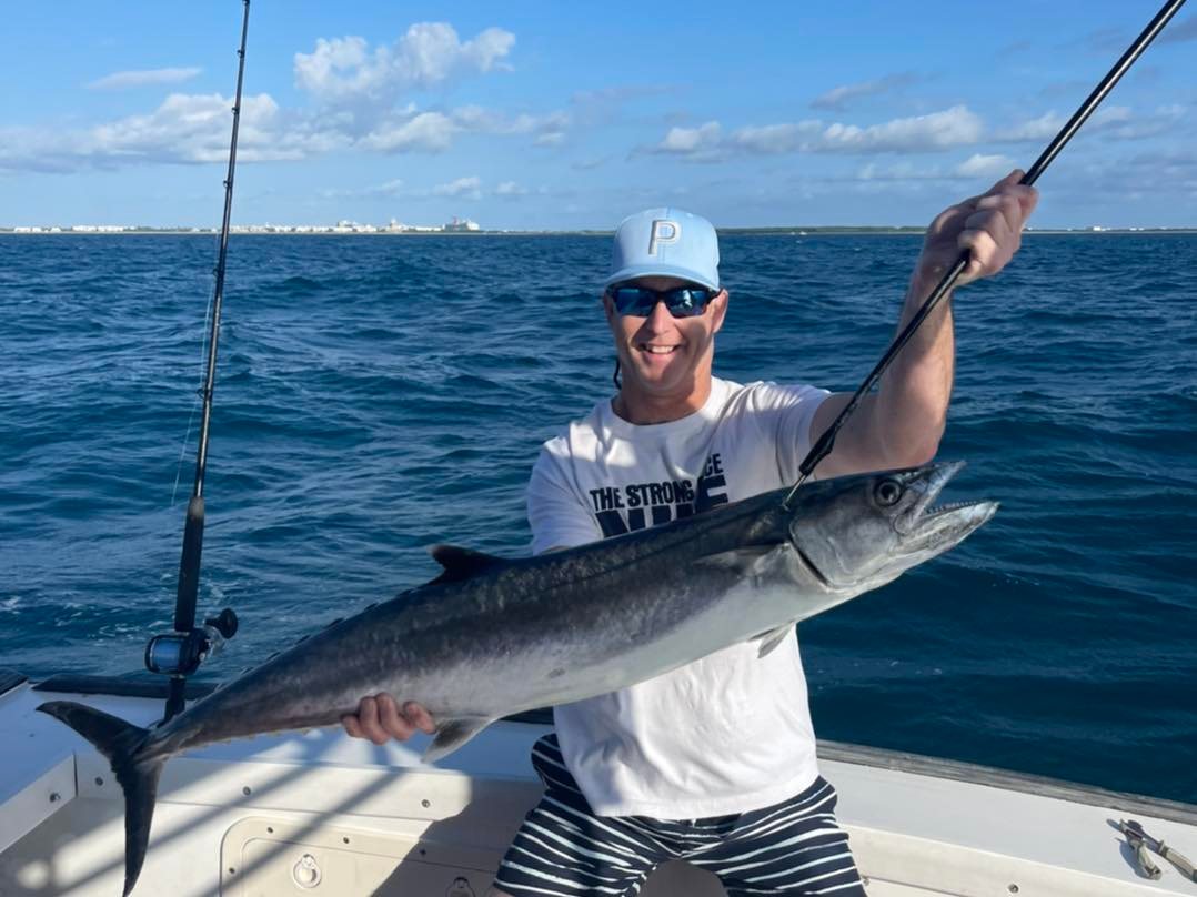 trolling-fishing-kingfish - Distraction Charters