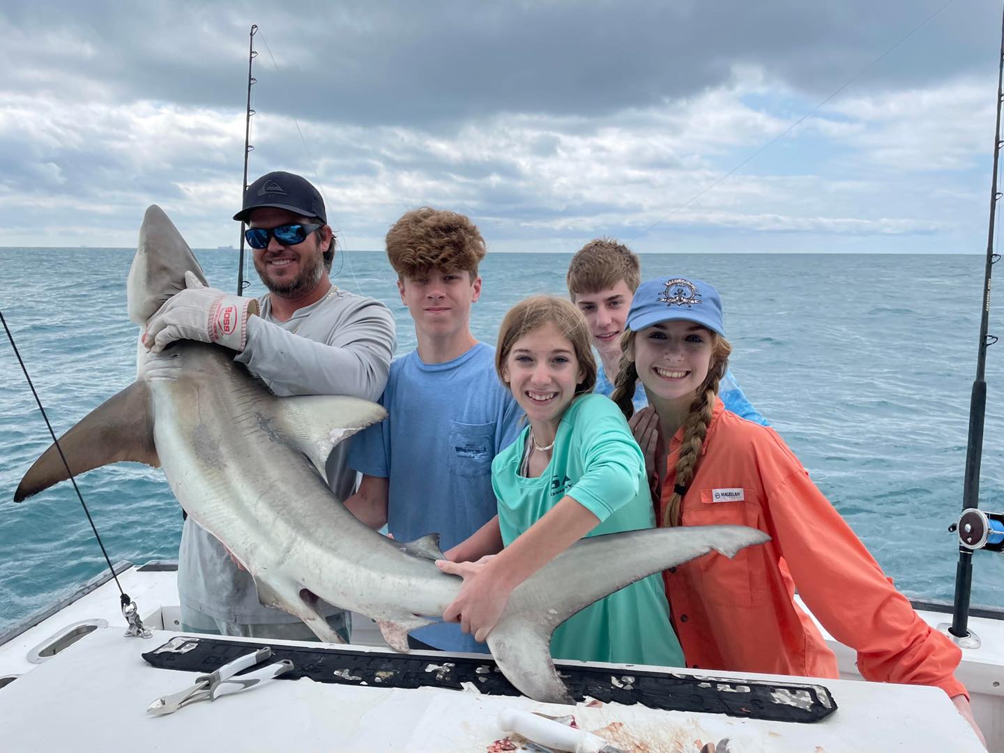 using big chunks of MEAT to catch sharks at the beach 